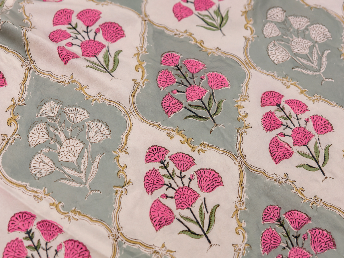 Pushplata pink bedsheet detail