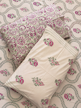 Kusumrekha king bedsheet with 2 pillow covers